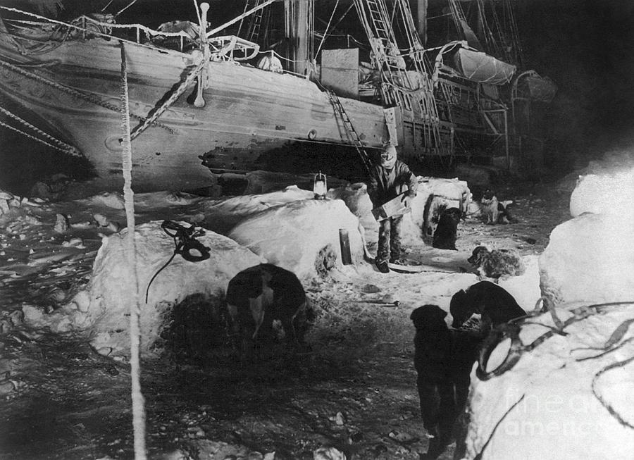 Shackleton Expedition, 1915 Photograph by Granger
