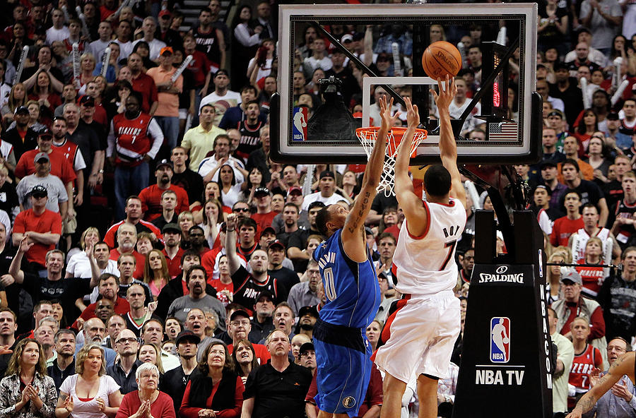 Shawn Marion and Brandon Roy Photograph by Jonathan Ferrey
