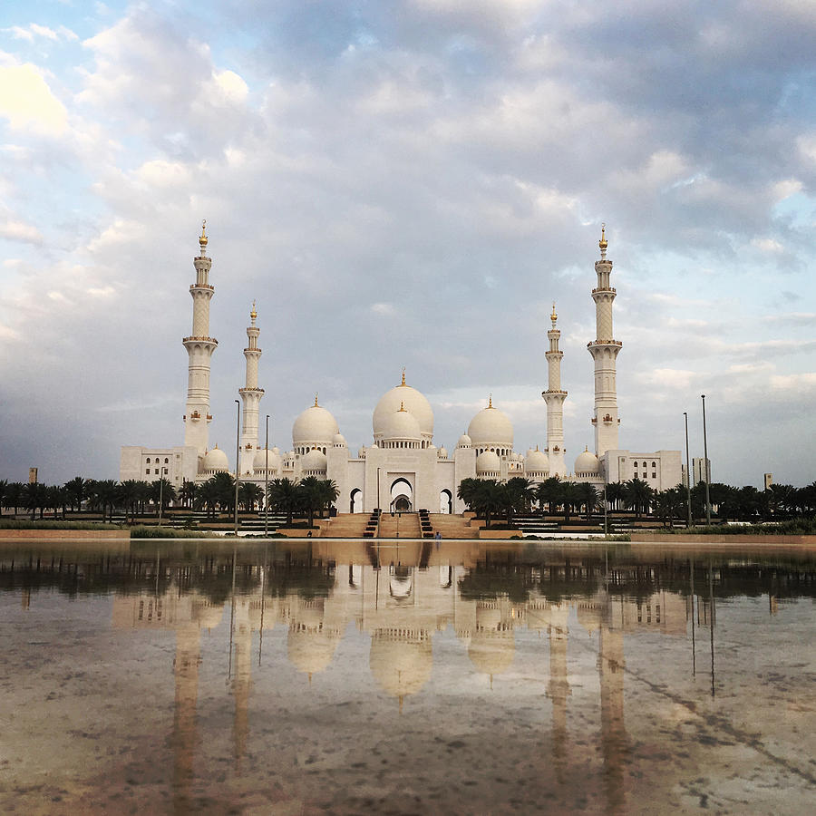 Sheikh Zayed Grand Mosque Abu Dhabi on first day of Ramadan 2018 Photograph by Richard Sharrocks