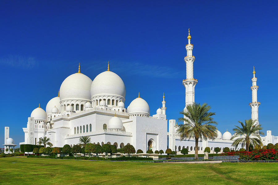 Sheikh Zayed Mosque Abu Dhabi UAE Photograph by Ivan Pendjakov - Fine ...