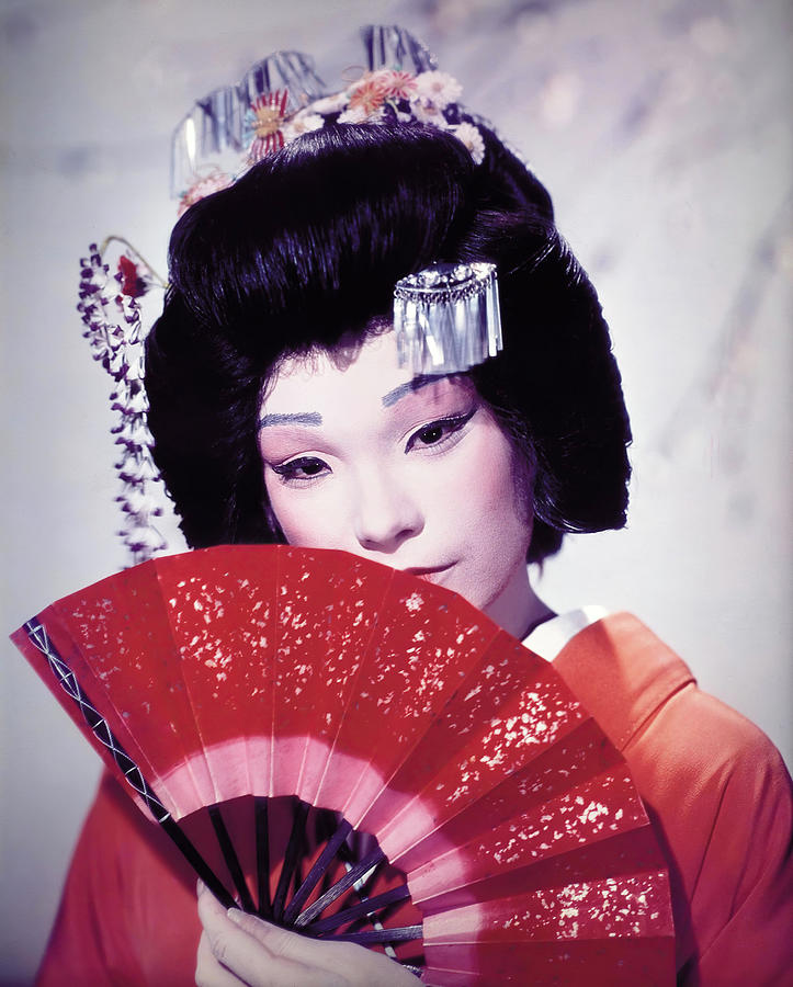 SHIRLEY MACLAINE in MY GEISHA -1962-, directed by JACK CARDIFF. Photograph by Album