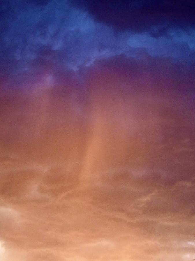 Sky Photograph - Sifting Rays by Bonnie See