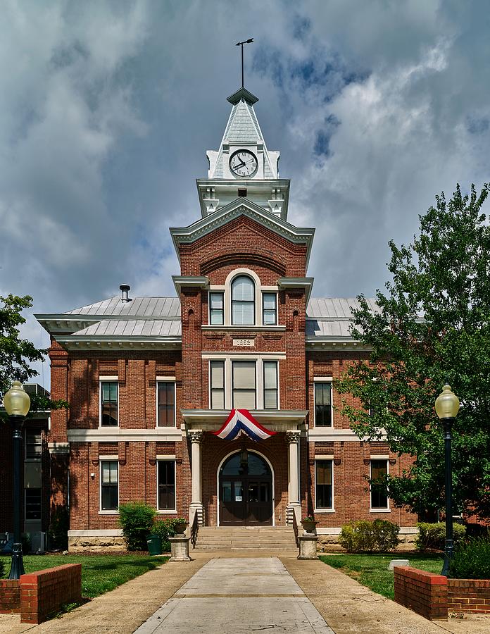 Architecture Photograph - Simpson County Courthouse - Franklin, Kentucky by Mountain Dreams