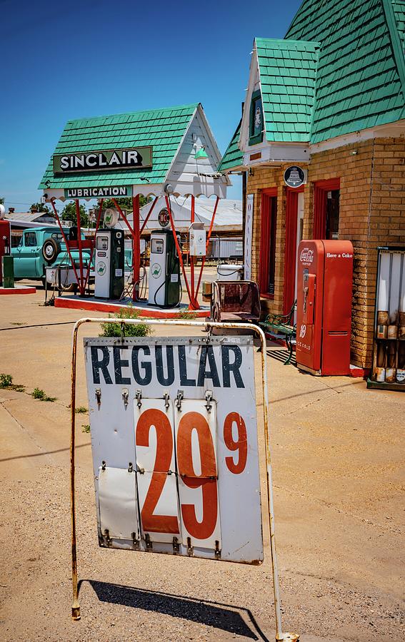 Transportation Photograph - Sinclair Gas Station by Linda Unger