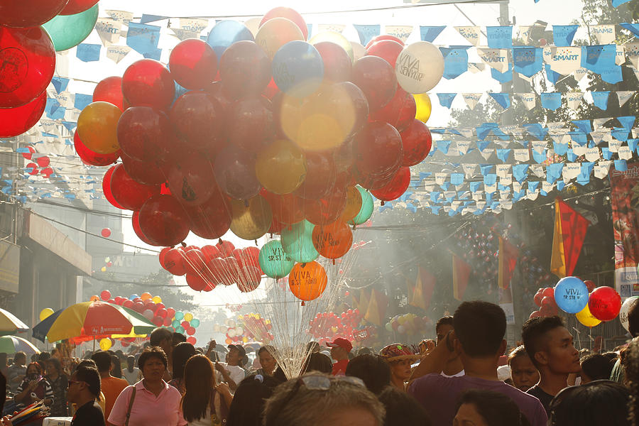 Sinulog Balloons Photograph by H3ct02