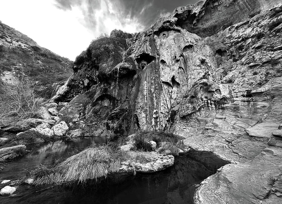 Sitting Bull Falls and Pools 2-B/W-Guadalupe Mountains, Lincoln National Forest, New Mexico Photograph by Richard Porter
