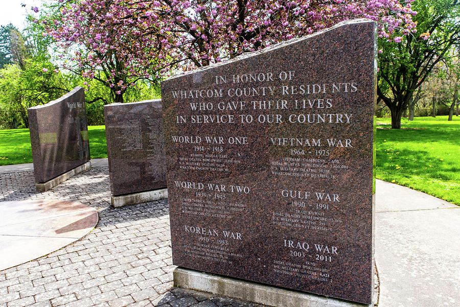 Six War Memorial in Bellingham Photograph by Tom Cochran