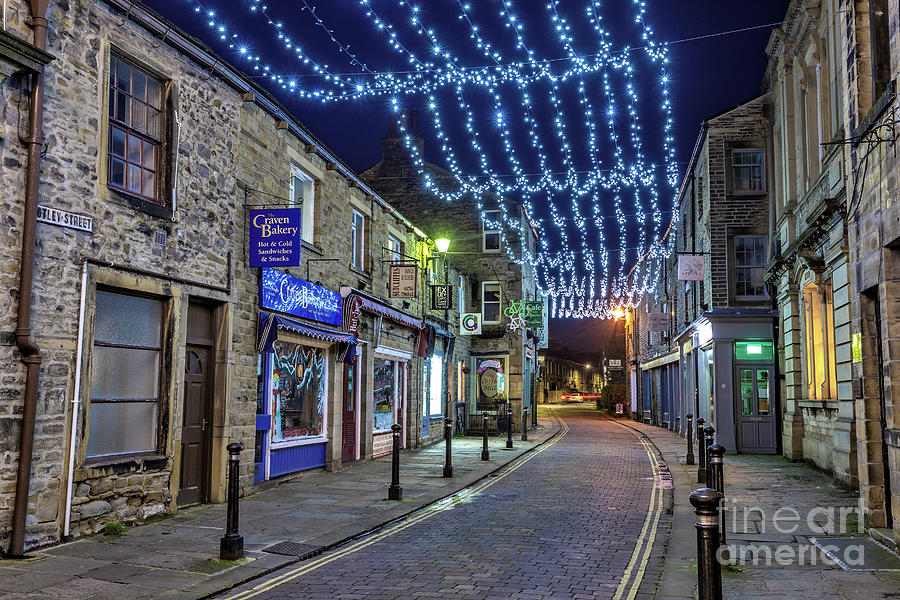 Skipton Christmas Lights 2020 - Otley Street Photograph by Tom Holmes Photography