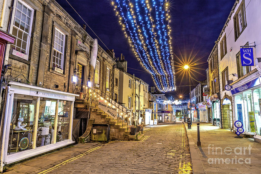 Skipton Christmas Lights 2020 - Sheep Street Photograph by Tom Holmes Photography