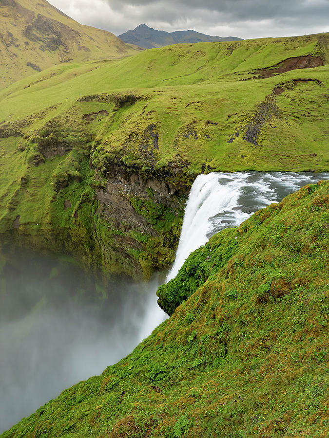 Skogafoss Icelandic Waterfall Photograph by William Dickman