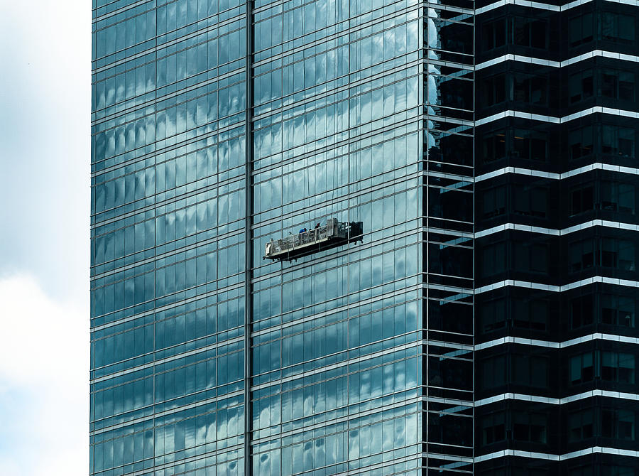 Skyscraper Photograph - Skyscraper Window Washing by Riley