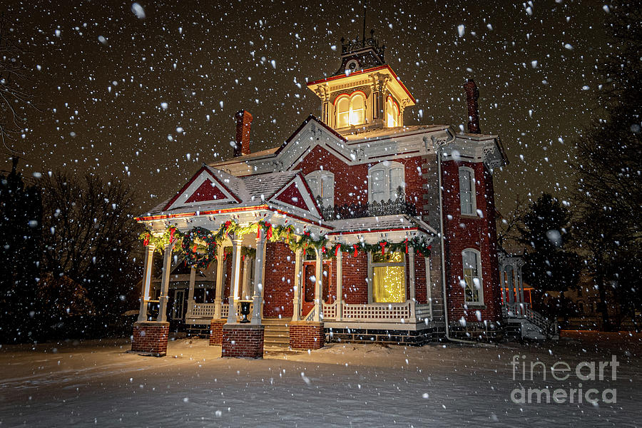 Sno Problem at the Mansion Photograph by Amfmgirl Photography