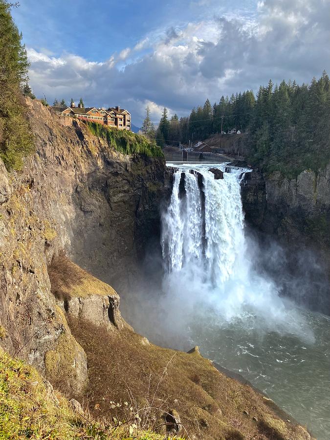 Snoqualmie Falls Photograph by Jerry Abbott