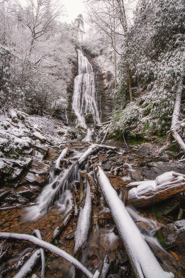 Snow Covered Mingo Falls Photograph by Robert J Wagner