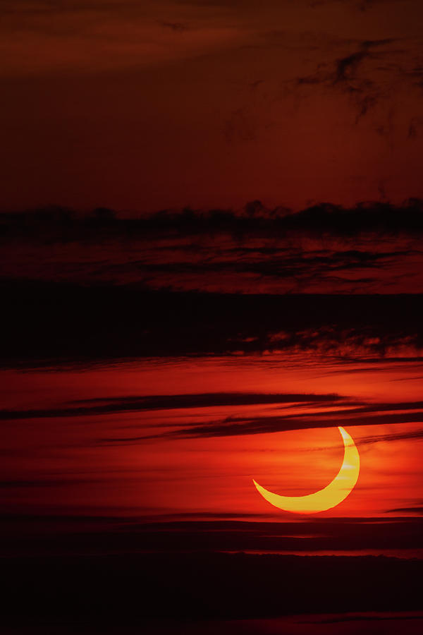 Solar Eclipse 3802-1 Photograph by Deidre Elzer-Lento