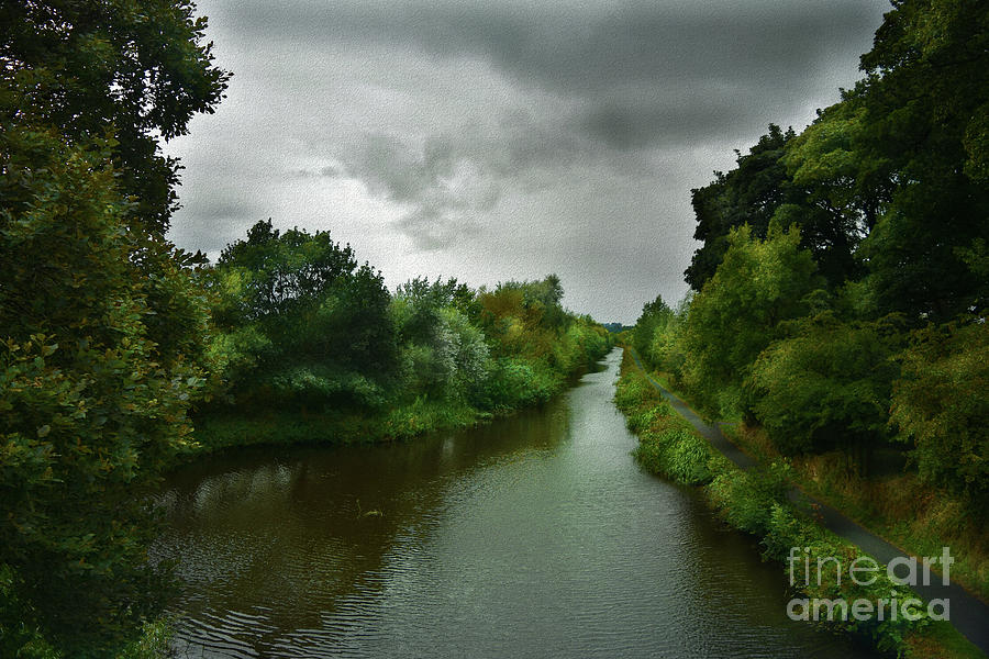 Solitude on the Union Canal Photograph by Yvonne Johnstone