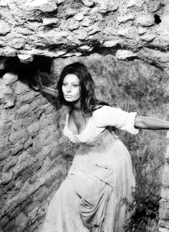 SOPHIA LOREN in MORE THAN A MIRACLE -1967-, directed by FRANCESCO ROSI. Photograph by Album