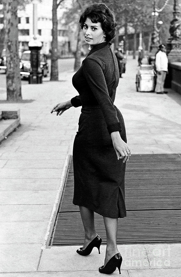 Sophia Loren - London 1957 Photograph by Doc Braham