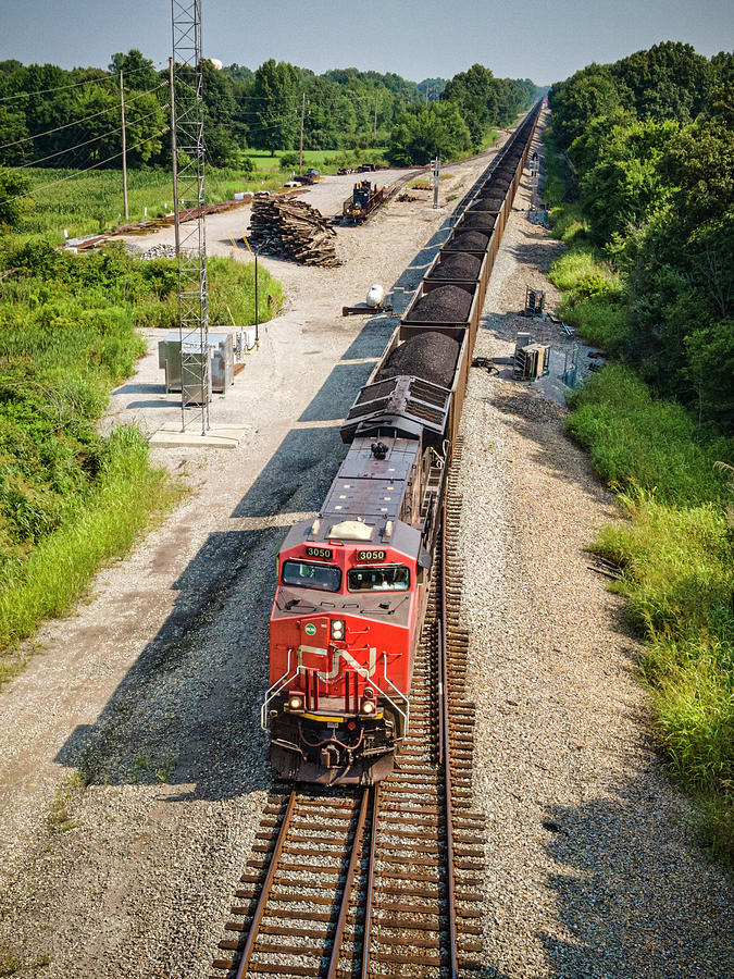 Southbound load of coal at Chiles Junction West Paducah KY Photograph by Jim Pearson