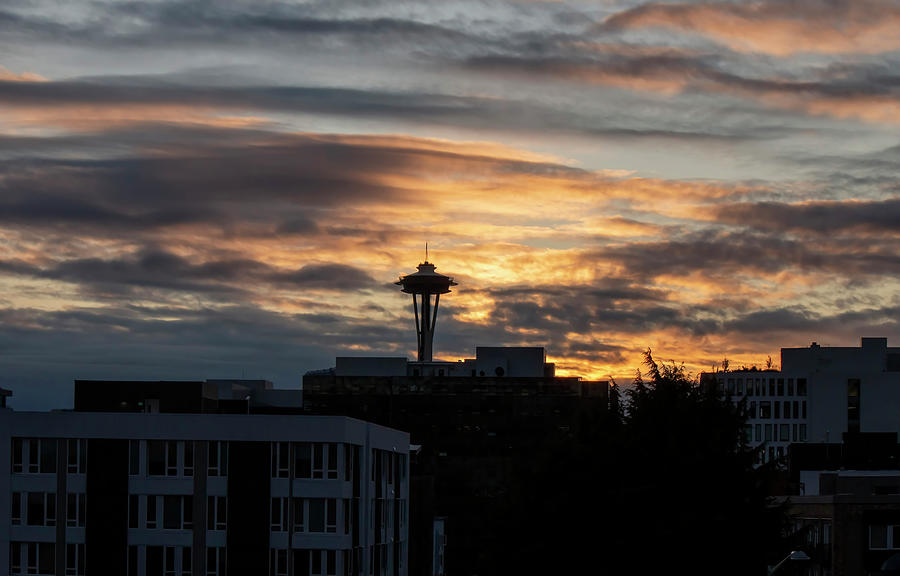 Space Needle Sunset  Photograph by Cathy Anderson