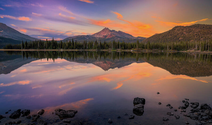 Sunset Reflections on Tranquil Lake Photograph - Sparks Lake Oregon Sunset Reflections by Dan Sproul