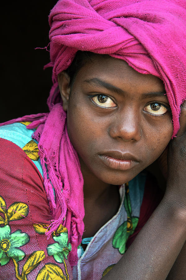 Speaking eyes Photograph by Hira Punjabi - Fine Art America