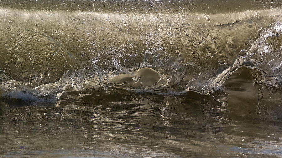 Splash and Bubble  Photograph by Linda Bonaccorsi