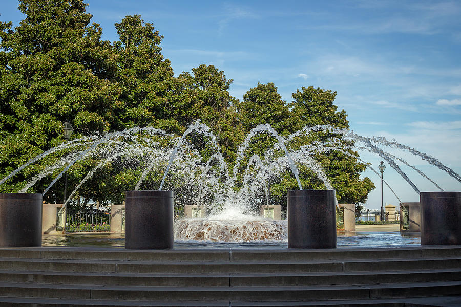 Splash Fountain 2 Photograph by Cindy Robinson