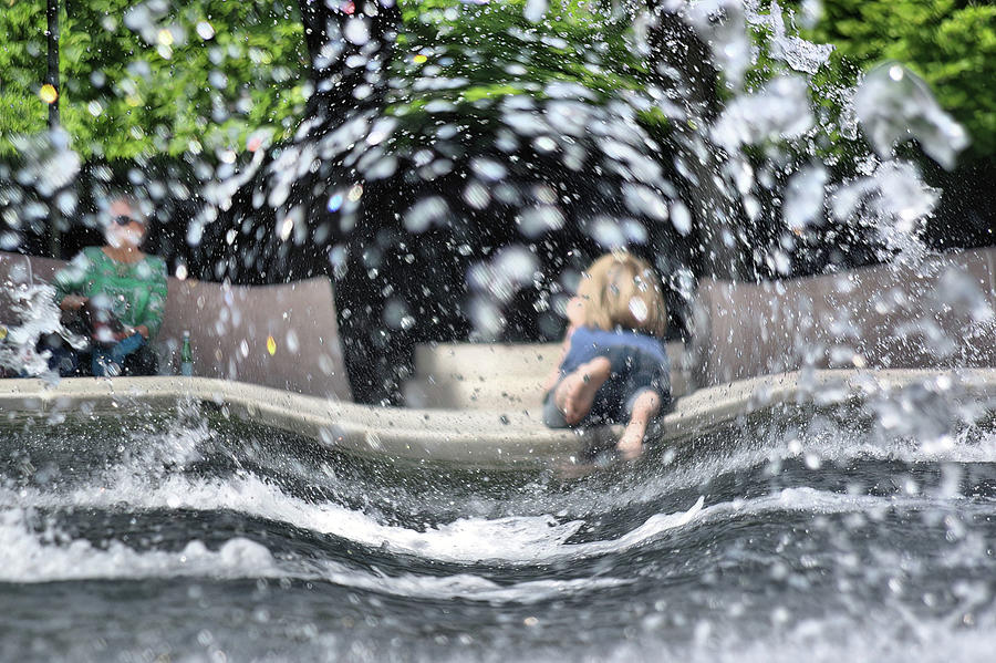 Splish splash Photograph by Buddy Scott