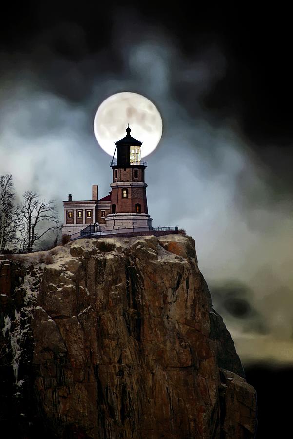 Full Moon Split Rock Lighthouse Photograph By Craig Voth