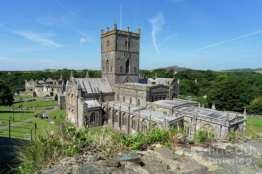 St Davids Cathedral Pembrokeshire Photograph by Ann Garrett