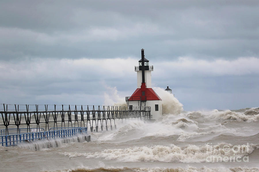 St Joseph Lighthouse 9512 Photograph by Genna Card - Fine Art America