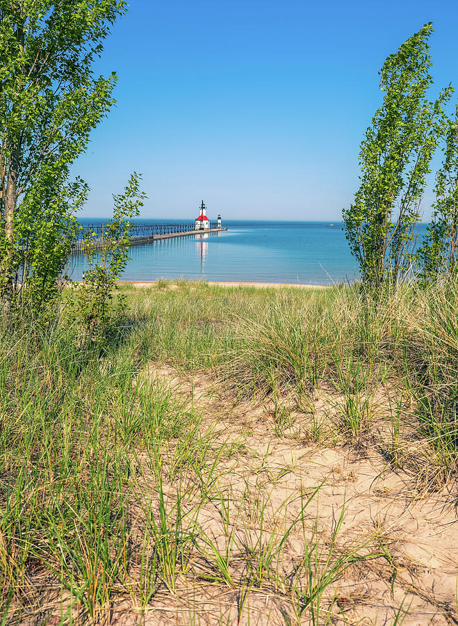 St. Joseph Michigan Lighthouse And Beach Photograph by Dan Sproul