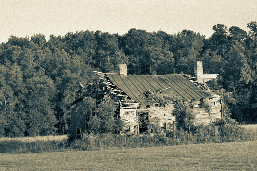 St. Matthews Farmhouse - 1 Photograph by Charles Hite
