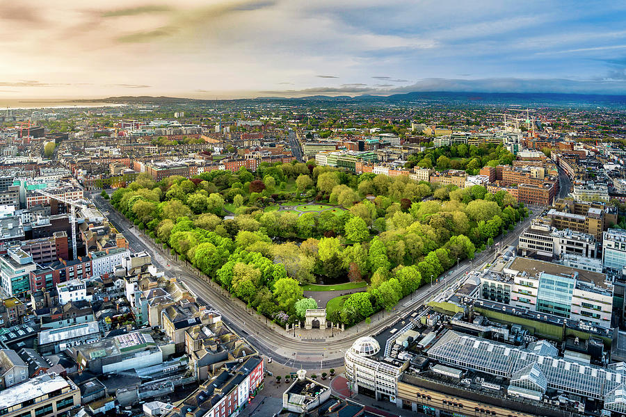 St. Stephen's Green Photograph by Stunning Ireland - Fine Art America