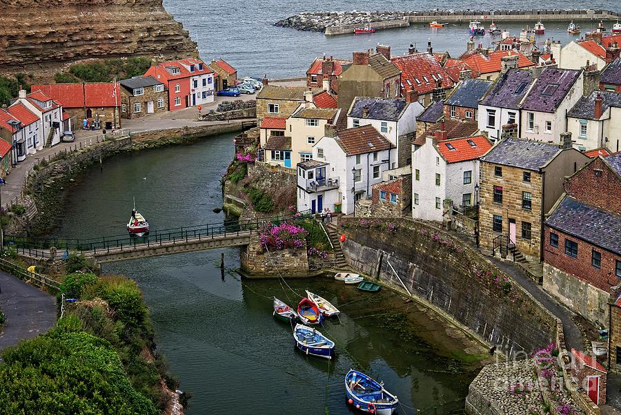 Staithes Yorkshire Fishing Village Photograph by Martyn Arnold
