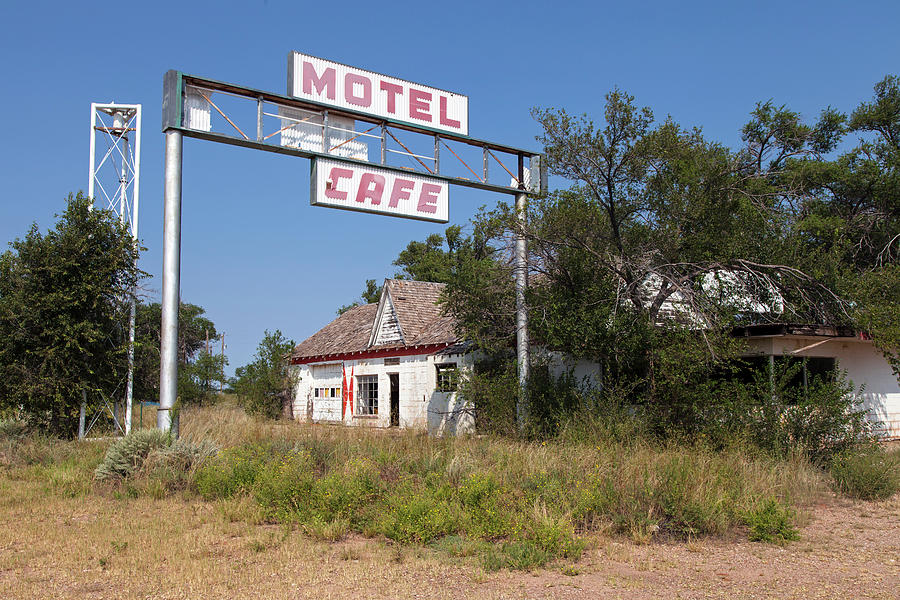 State Line Motel Along Route 66 in Glenrio Photograph by Rick Pisio