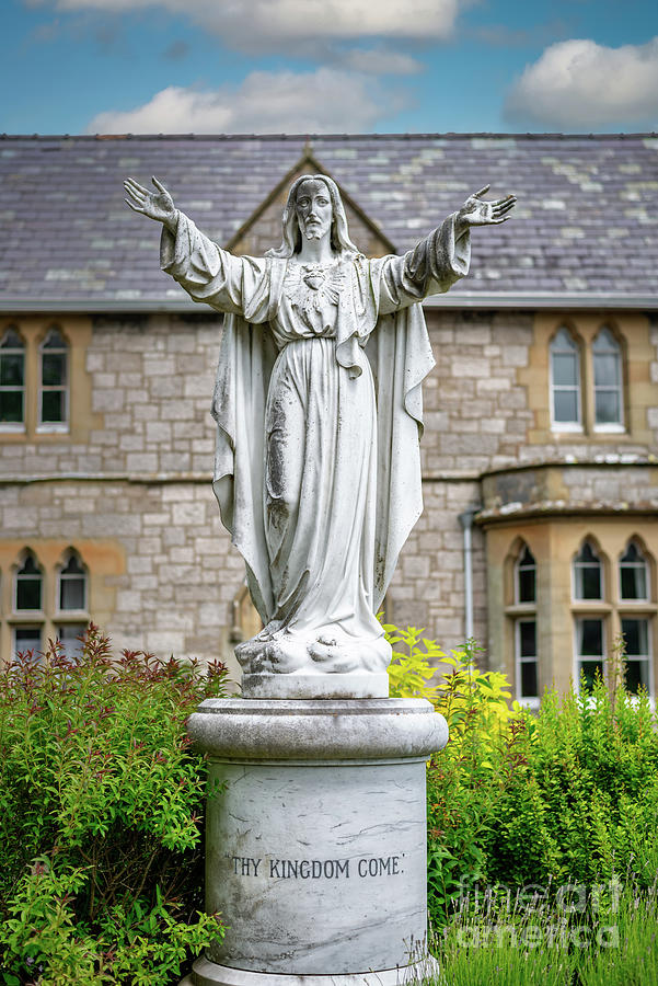 Statue of Christ Photograph by Adrian Evans