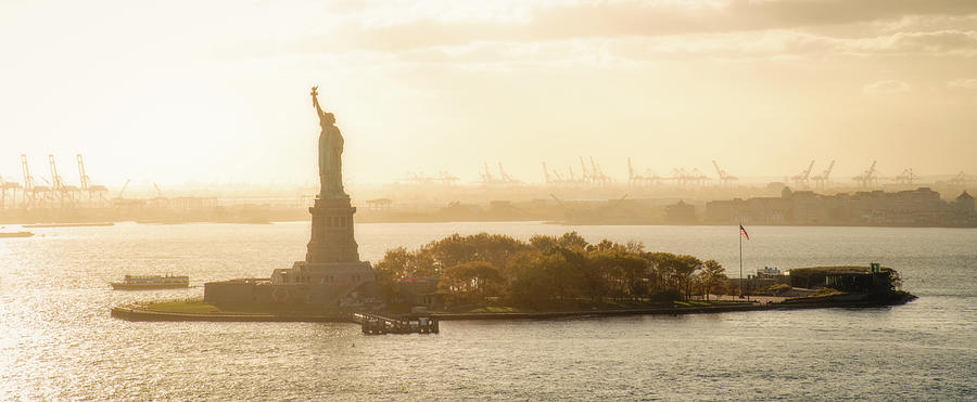 Statue of Liberty Photograph by Robert J Wagner
