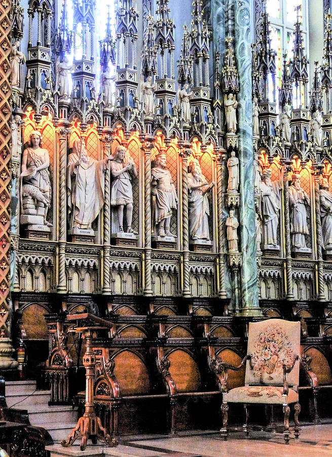 Statues of Notre Dame, Cathedral Basilica, Ottawa, Ontario ...