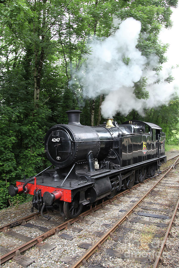 Steam train 4247 Bodmin and Wenford railway  Photograph by Simon Bratt
