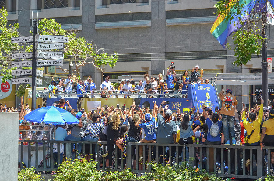 Steph Curry Pointing At You Golden State Warriors Championship Parade