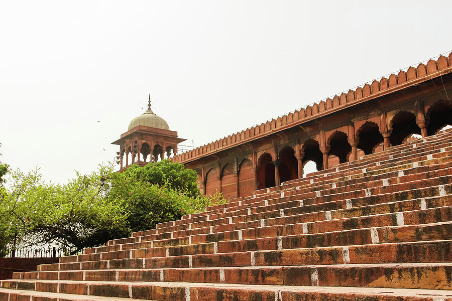 Steps leading to Jama Masjid, Delhi Photograph by Aashish Vaidya