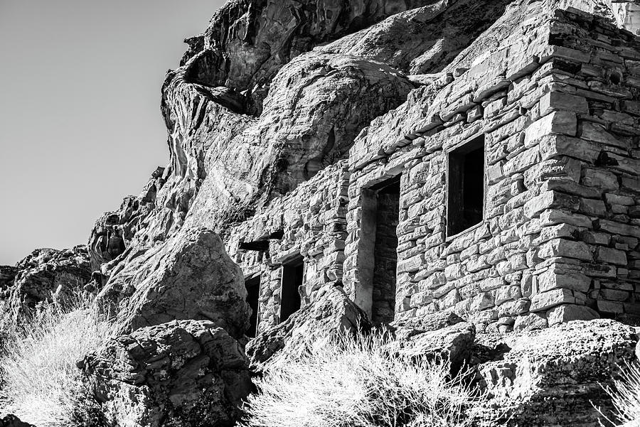 Stone Cabin - Valley of Fire 6859 BW Photograph by Janis Knight