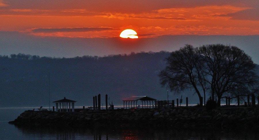 Stony Point Sunrise Scene- Photograph by Thomas McGuire