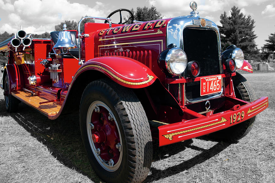 Stowe Fire Engine Photograph by Rik Carlson