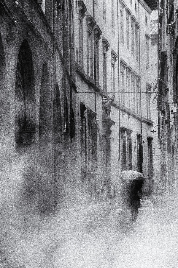Woman Photograph - street photography Italy - woman with umbrella in Lucca by Frank Andree