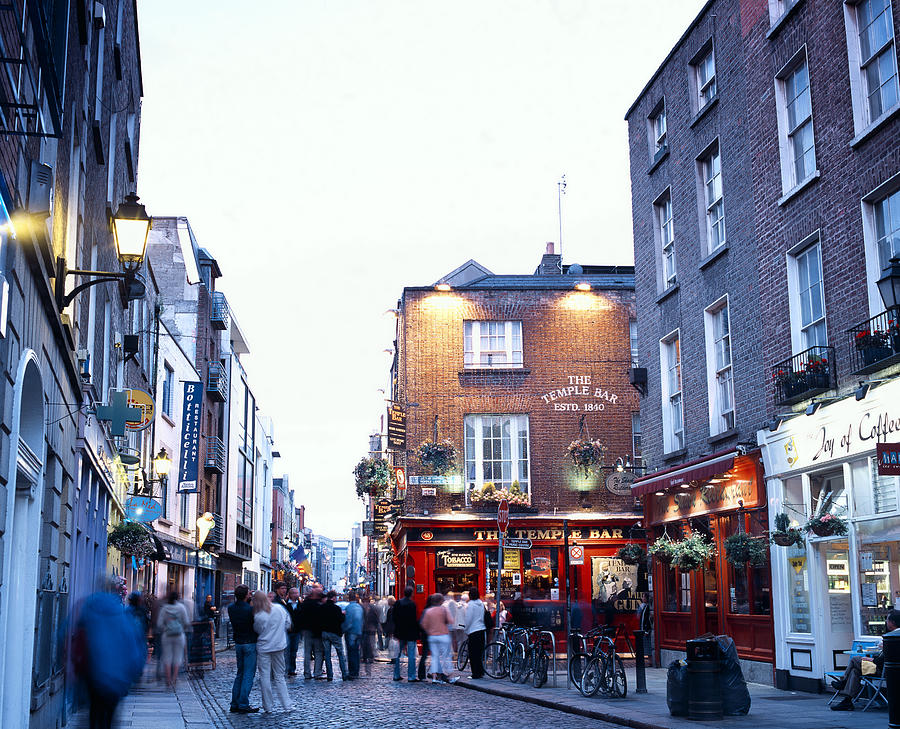 Street scene in temple bar, Dublin, Ireland Photograph by Stockbyte