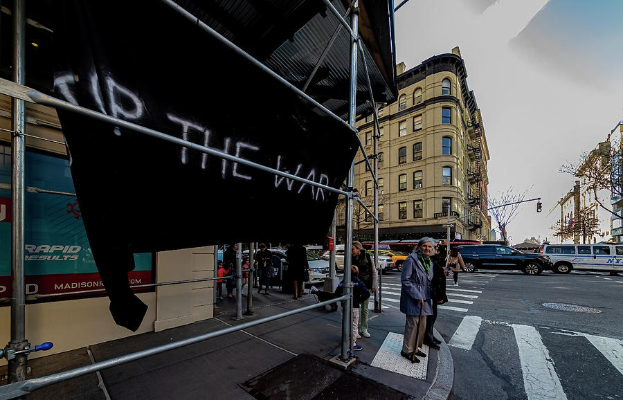 Street Scene - Upper East Side - Near Russian Consulate Photograph by Robert Ullmann
