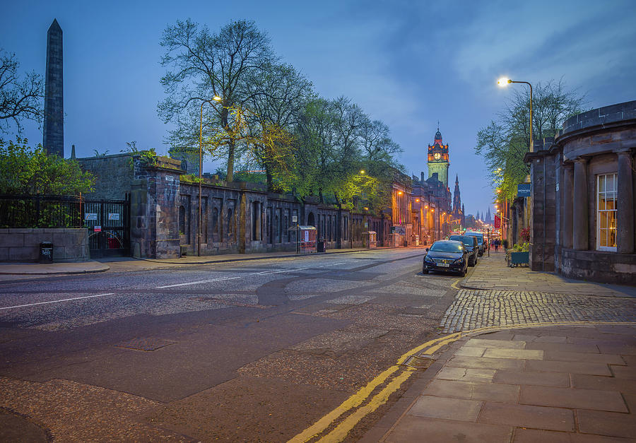 Streets Of Edinburgh Scotland Photograph by Scott McGuire